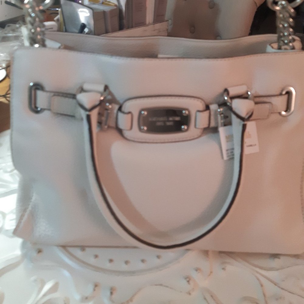 MICHAEL KORS  NEW Large  Tote GENUINE Soft  LEATHER Pebbled  Vanilla Color